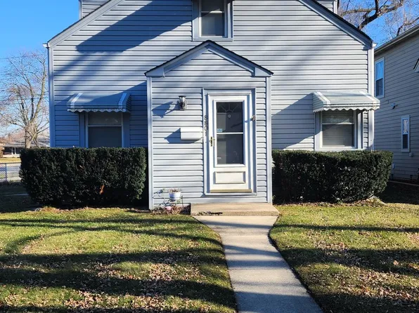8801 S Sacramento Ave, Evergreen Park, IL 60805
