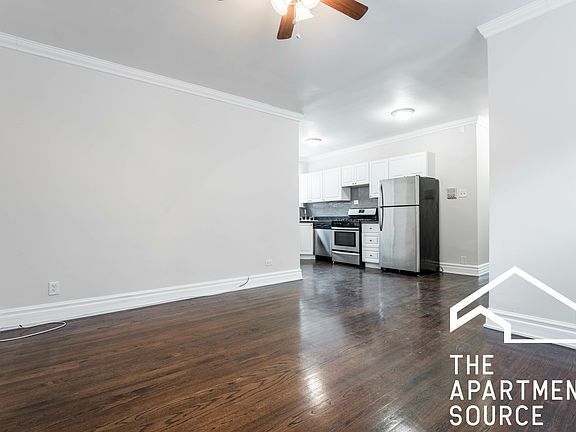 2nd image of 3819.5 N Greenview Ave #2E
