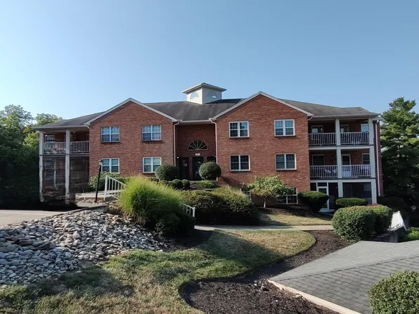 302 Keeneland Dr #302, Fort Thomas, KY 41075