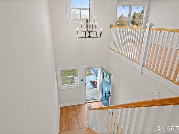 4th image of 20 Fieldstone Court #20