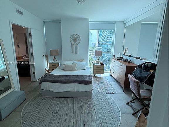 5th image of 1080 Brickell Ave Unit 913