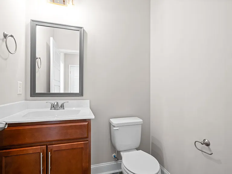 101 Lucerne Ln — Photo 15