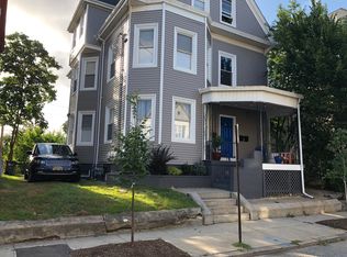 47 Vineyard St, Providence, RI 02907