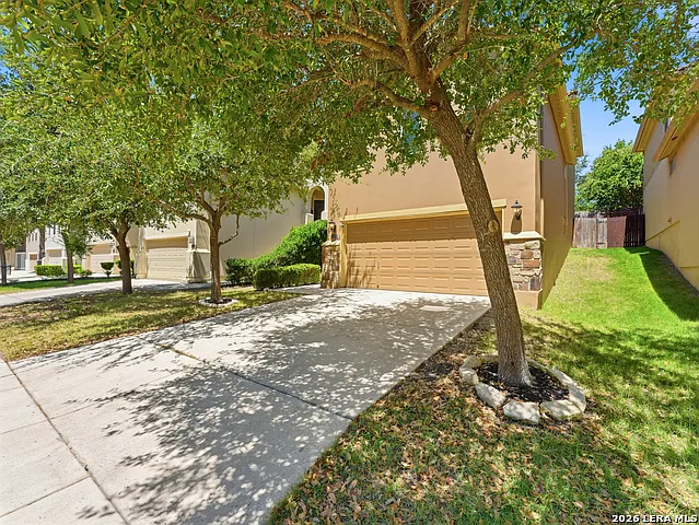 3 bed, 2.5 bath, 1660 sqft, $2,550 — Photo 3