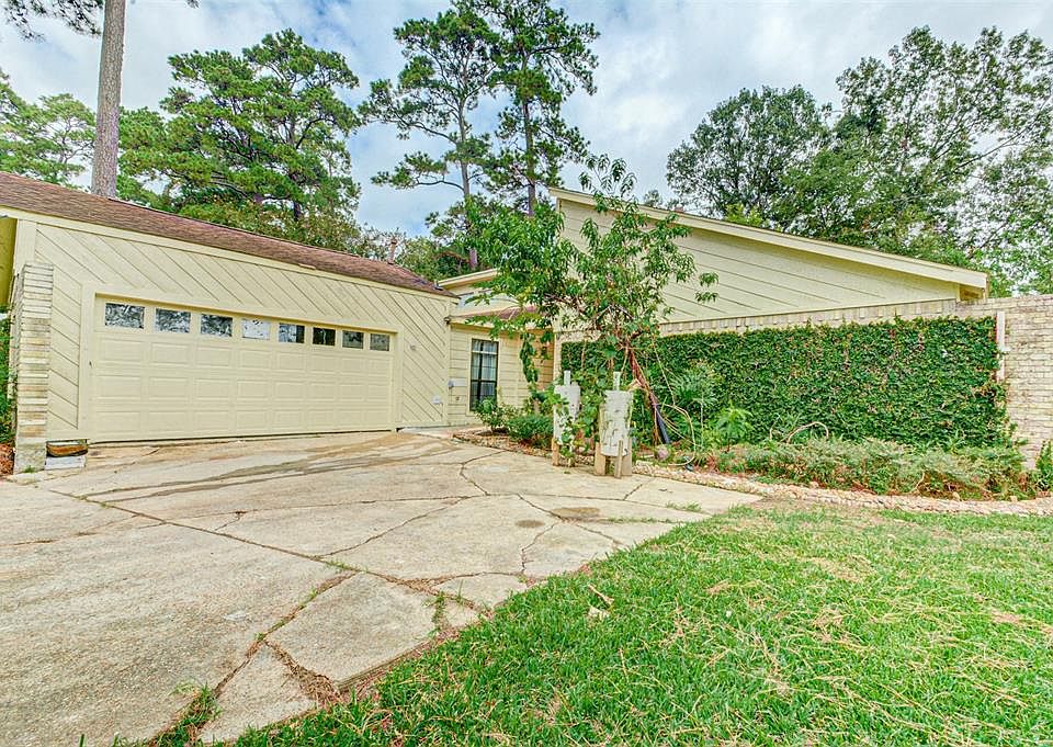 1st image of 24418 Lightwoods Dr