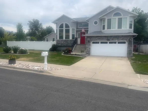 621 W Willow Bend Dr, Centerville, UT 84014