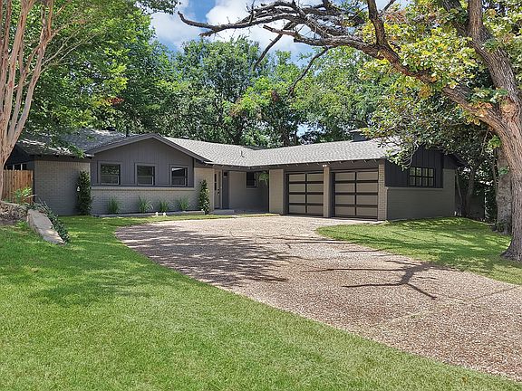 3rd image of 1816 Ridgmar Blvd