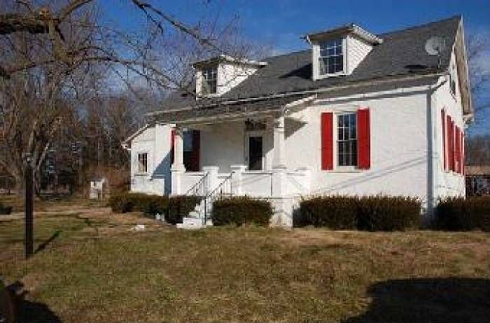 2nd image of 2429 E Main St