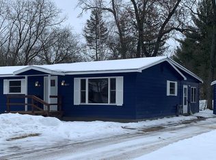 6419 Karen Rd, Grayling, MI 49738