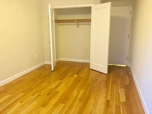 Rented by Compass | media 7
