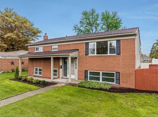 2856 E Eleven Mile Rd, Warren, MI 48091