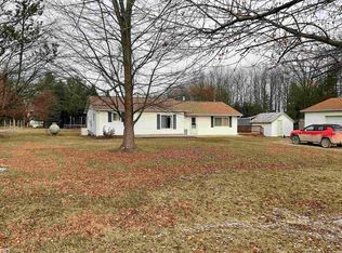 1139 E Wellman Line Rd, Yale, MI 48097