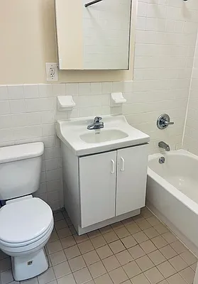 Rented by Veritas Property Management | media 9