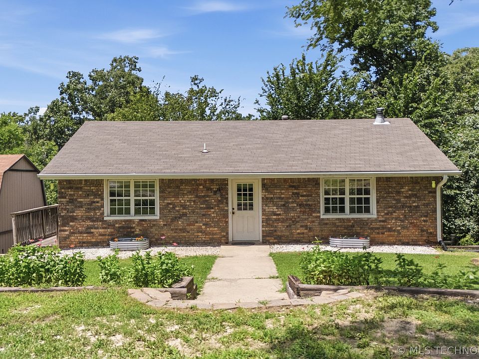 1st image of 13685 E Crestview Dr