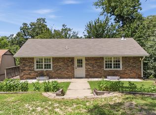 13685 E Crestview Dr, Claremore, OK 74019