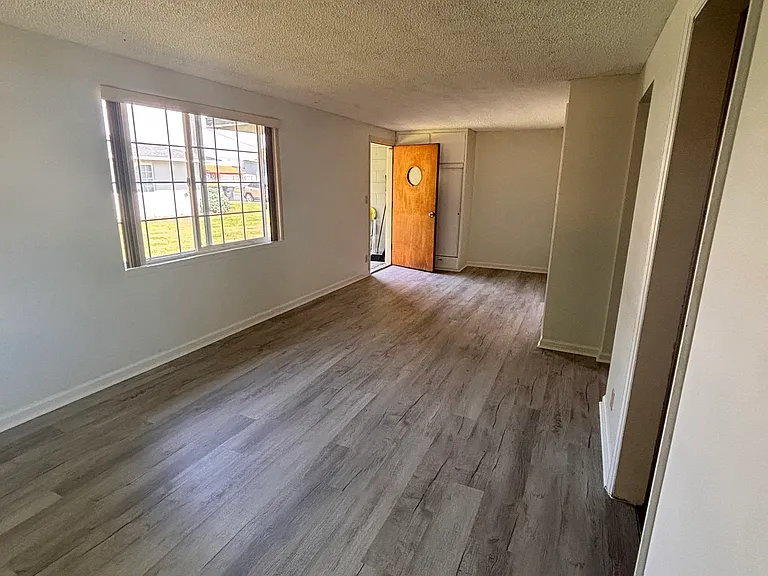 815 C St SW — Photo 5