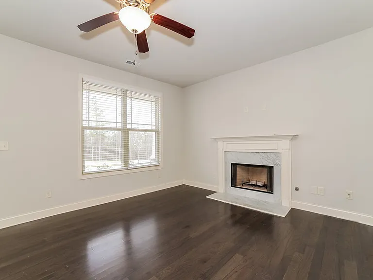 89 Greatwood Ln — Photo 5