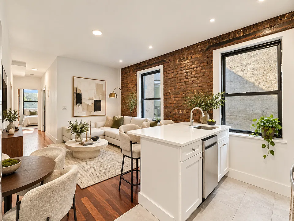 7 Carmine St #17