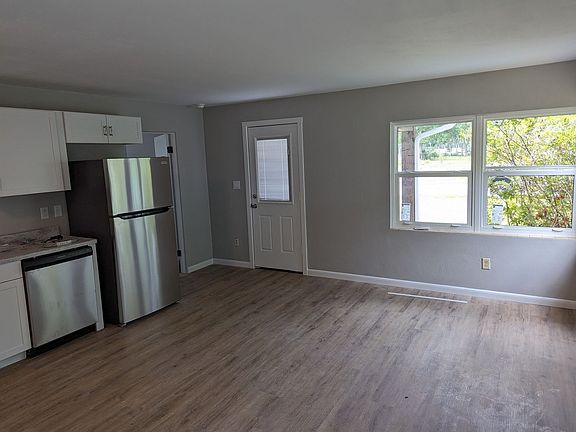 5th image of 1557 S Clara Ave
