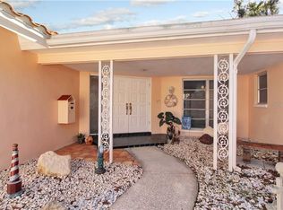 809 Lake Forest Rd, Clearwater, FL 33765