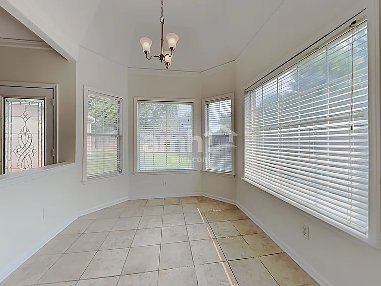 5376 Milton Ridge Dr — Photo 7