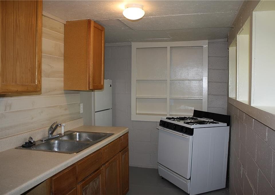 1st image of 620 N Leverett Ave
