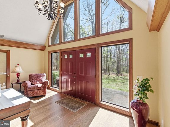 5th image of 9313 Bellwood Dr