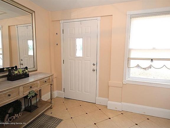 2nd image of 111 Ramblewood Ave