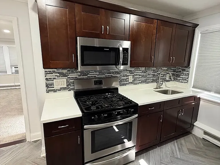 17 Fillmore Pl #1C — Photo 1
