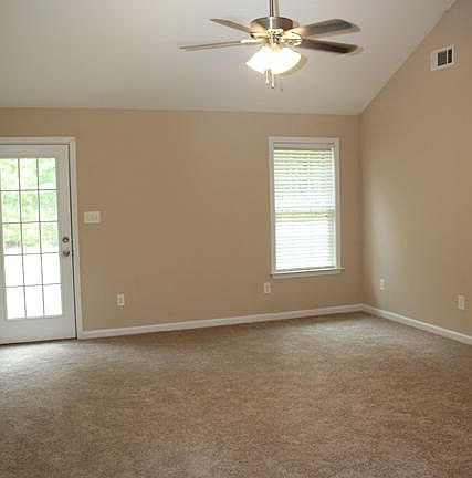 3rd image of 126 Oakwood Dr