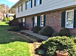 104 Spanish Oak Rd, Bristol, TN 37620