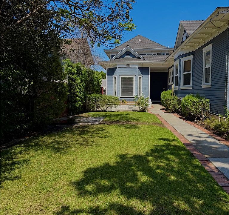 1st image of 129 W Palmyra Ave