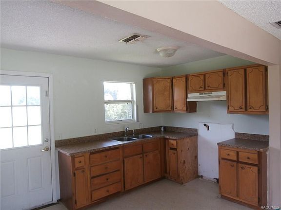 3rd image of 4561 E Dartmouth Ln