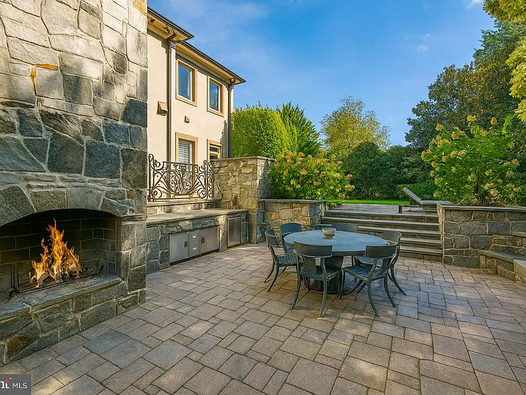 8305 Fox Haven Dr — Photo 6