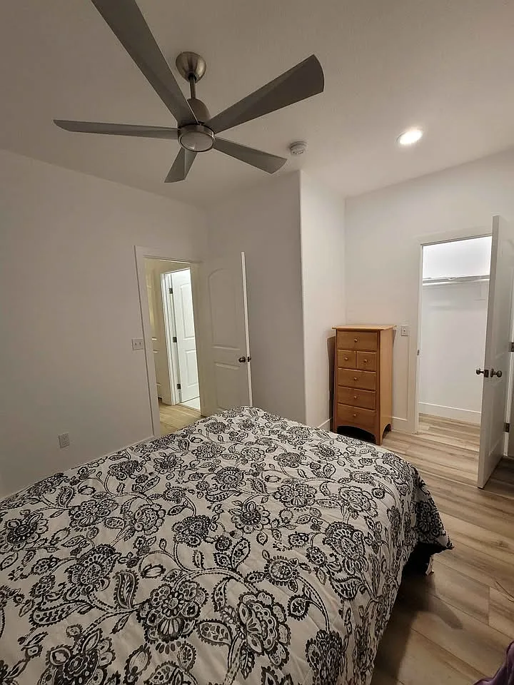 1 bed, 705 sqft, $2,100 — Photo 2