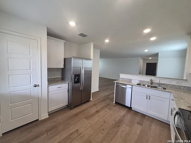 942 Bluegrass Point — Photo 13