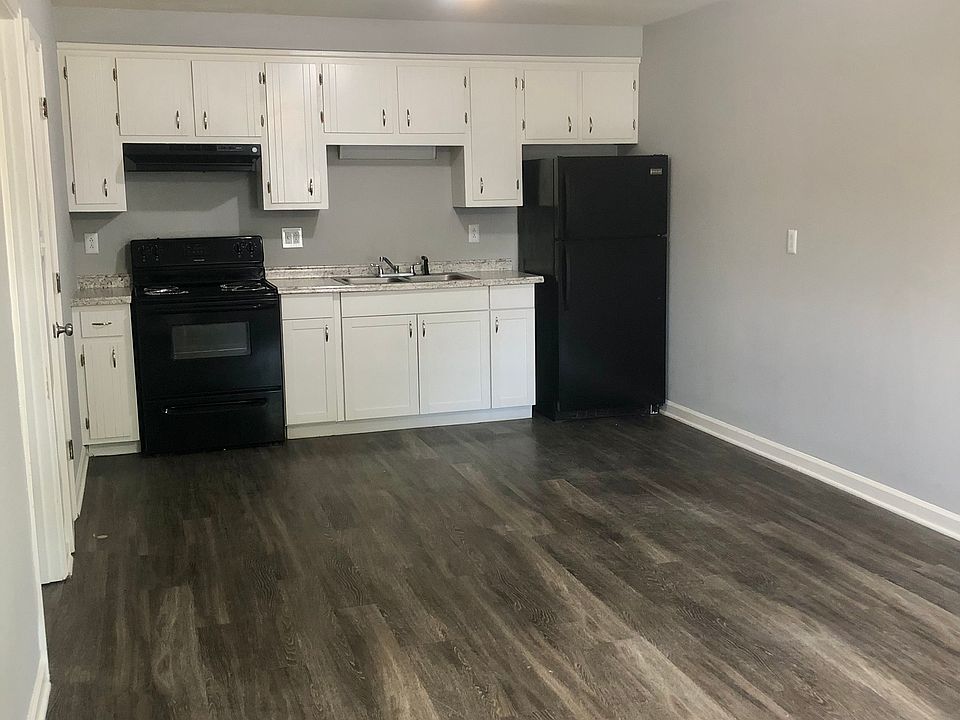 1st image of 120 Walnut St APT 10