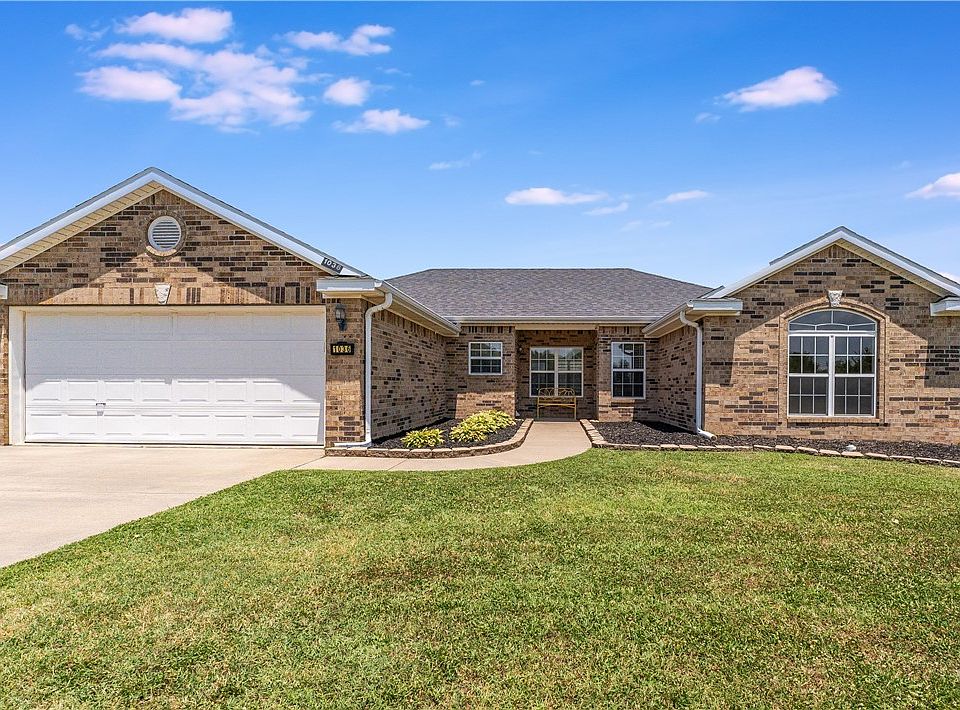 1st image of 1036 Applewood Cir