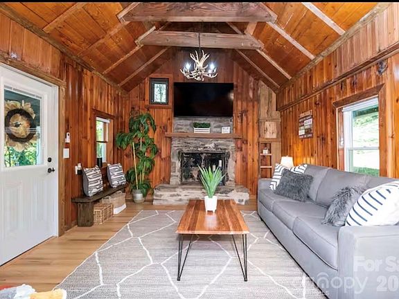 3rd image of 284 Grady Winkler Rd