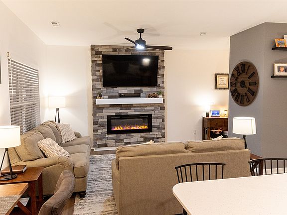 5th image of 3303 NW Cedarwood Ln