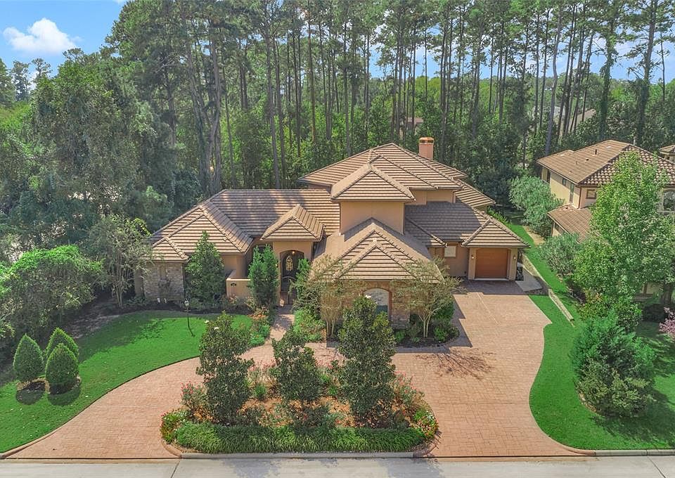 Welcome Home to 102 Ridge Lake Lane