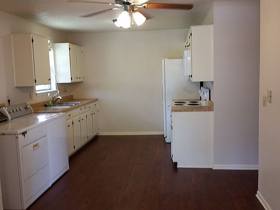 3rd image of 251 County Road 3061