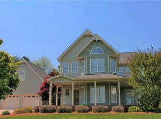 3236 Grandview Club Rd, Pfafftown, NC 27040