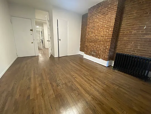 Rented by Bond New York | media 15