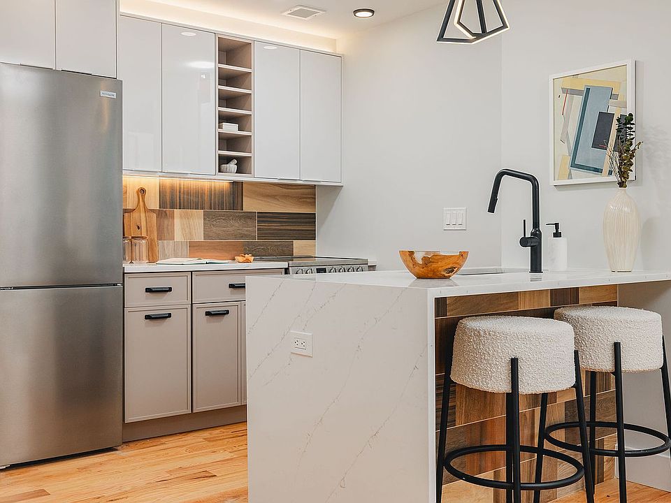 1st image of 2112 Avenue P #101