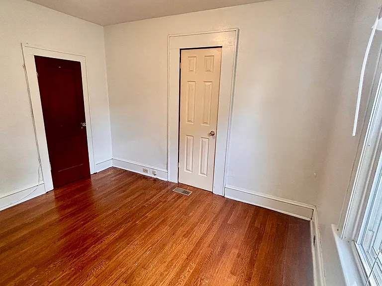 1526 20th St NE — Photo 18