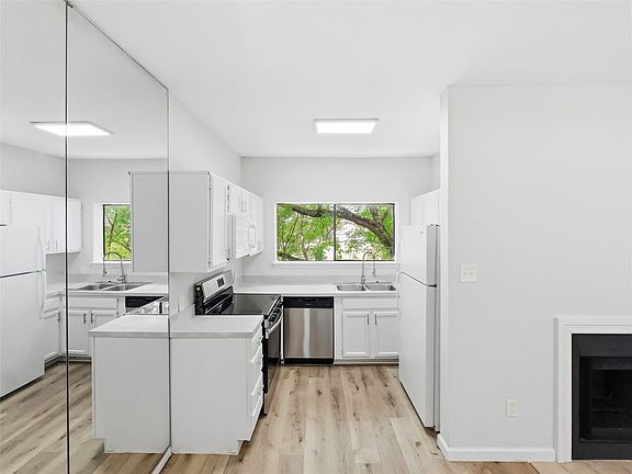 3rd image of 7126 Holly Hill Dr APT 210