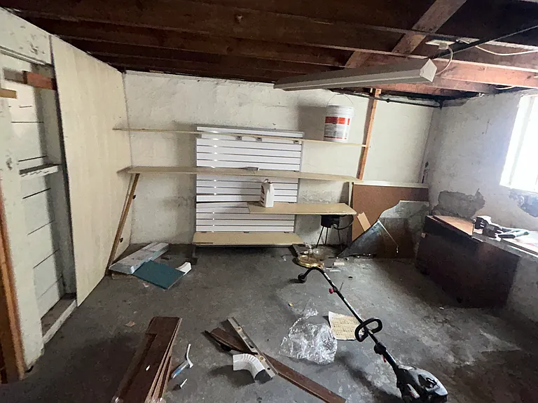 2345 Iowa St — Photo 26