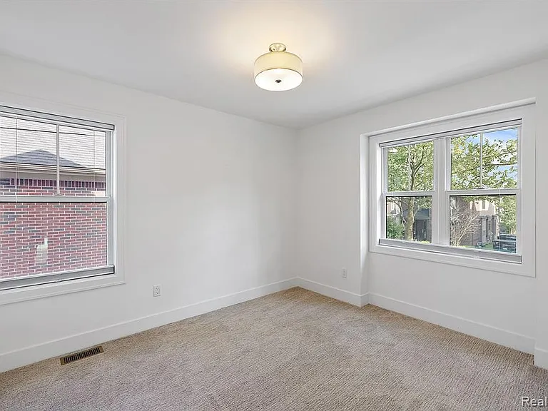 811 Smith Ave — Photo 34