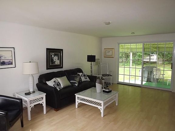 5th image of 15 Wilshire Dr